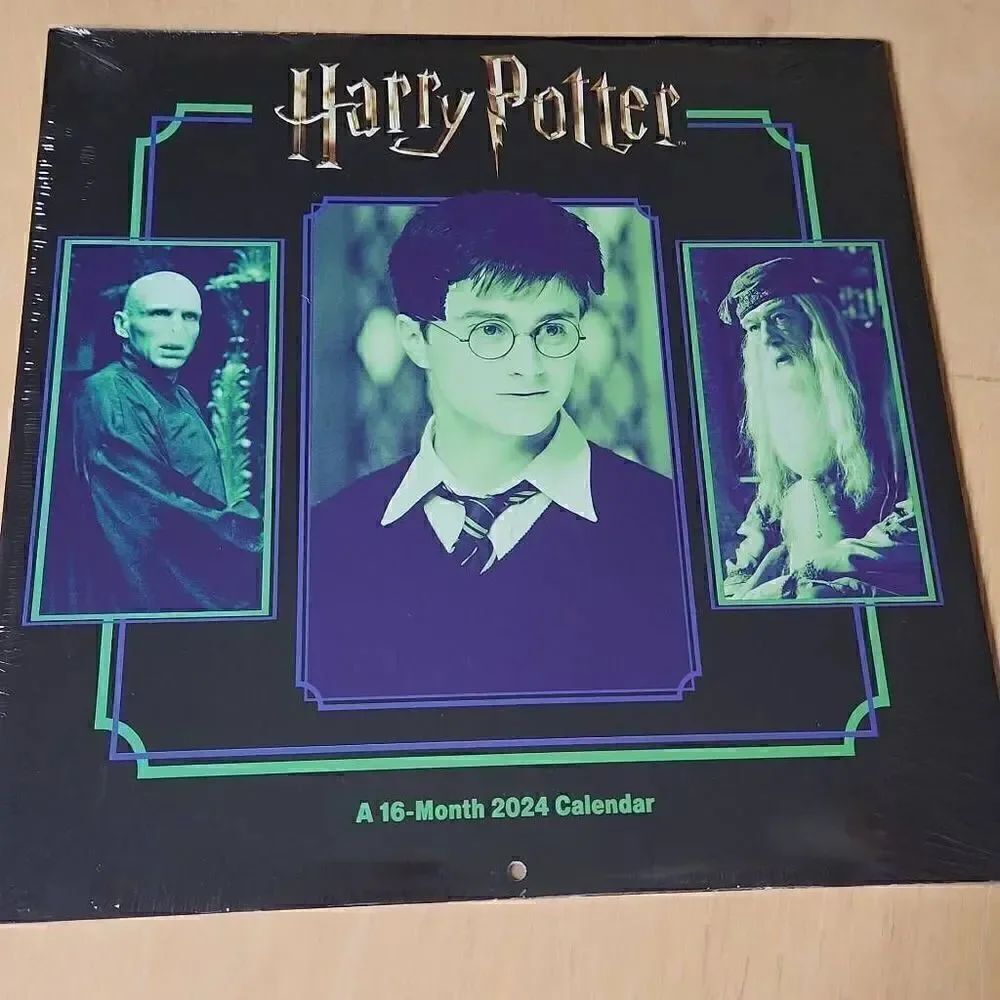 Harry Potter 16 month 2024 wall calendar